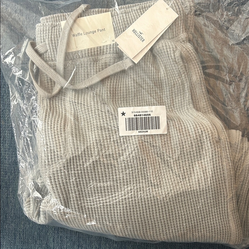 Hollister Beige Waffle Knit Lounge Pants